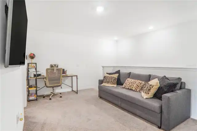 Listing Photo 25