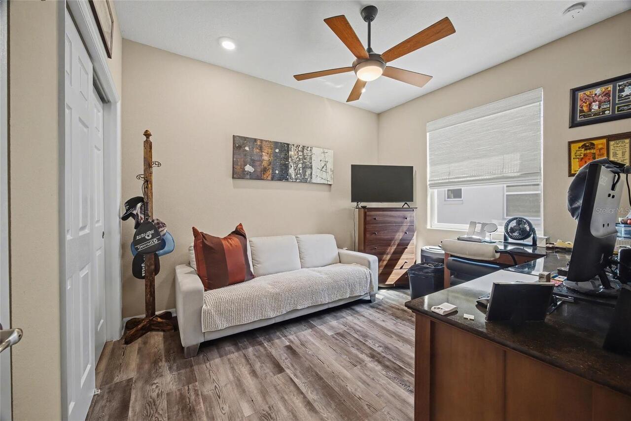 Listing Photo 16