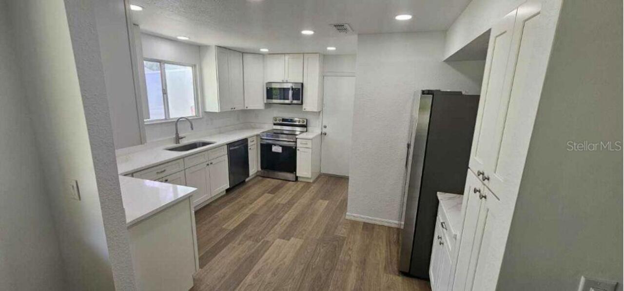 Listing Photo 8