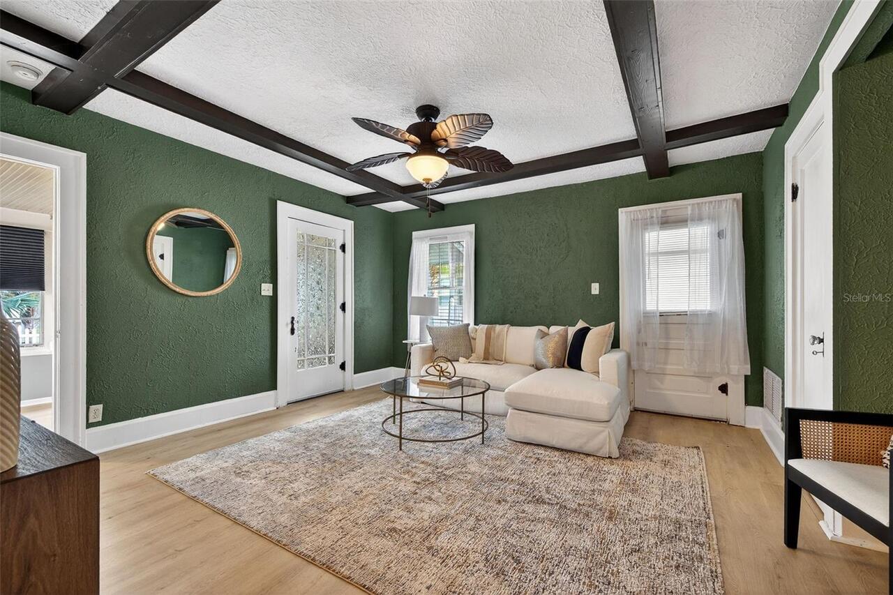 Listing Photo 9