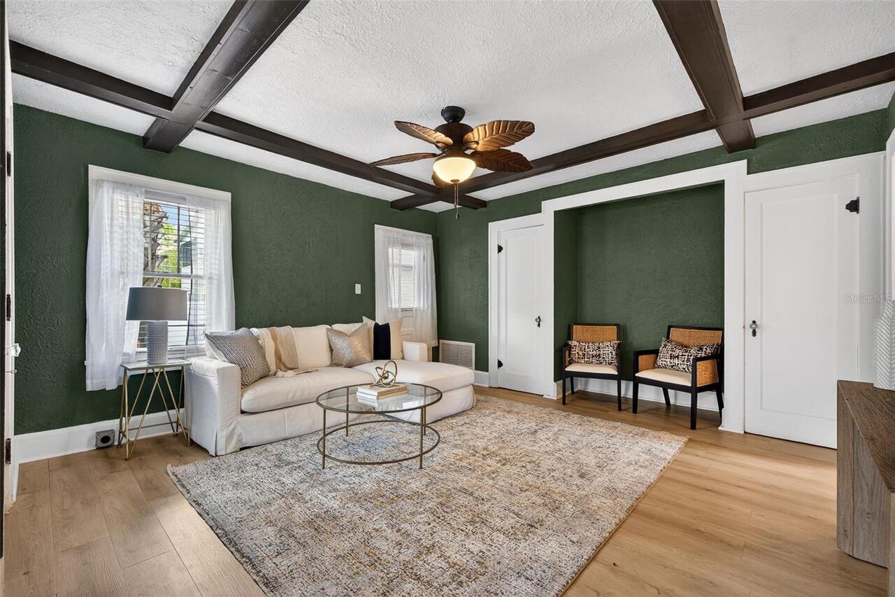 Listing Photo 10