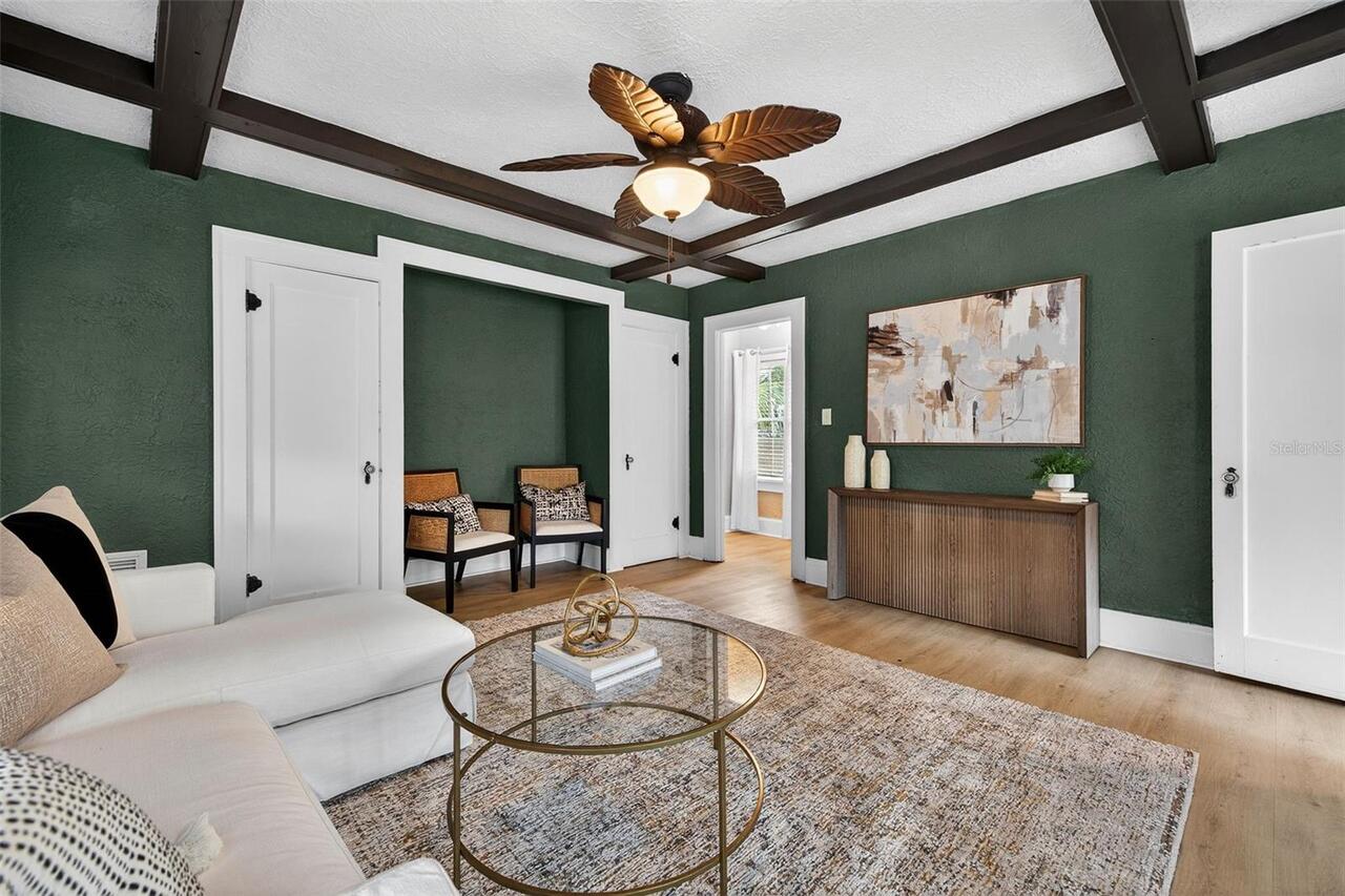 Listing Photo 11