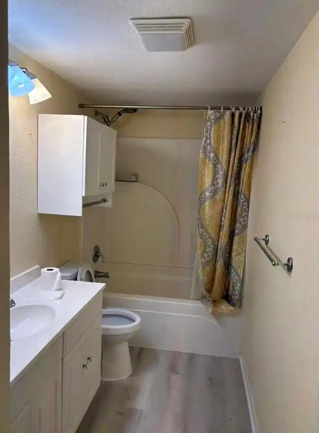 Listing Photo 14