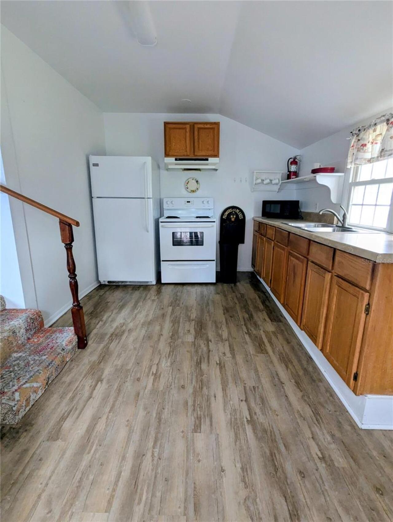 Listing Photo 14
