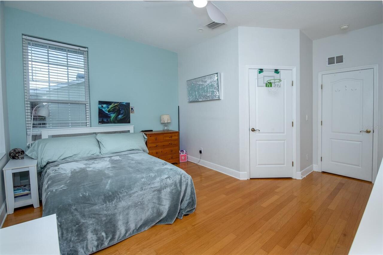 Listing Photo 24