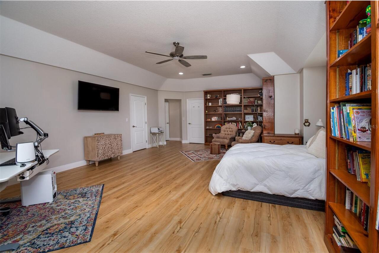 Listing Photo 42