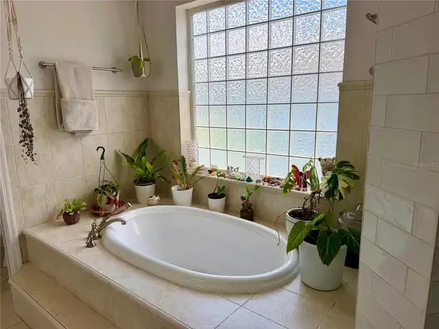 Listing Photo 28