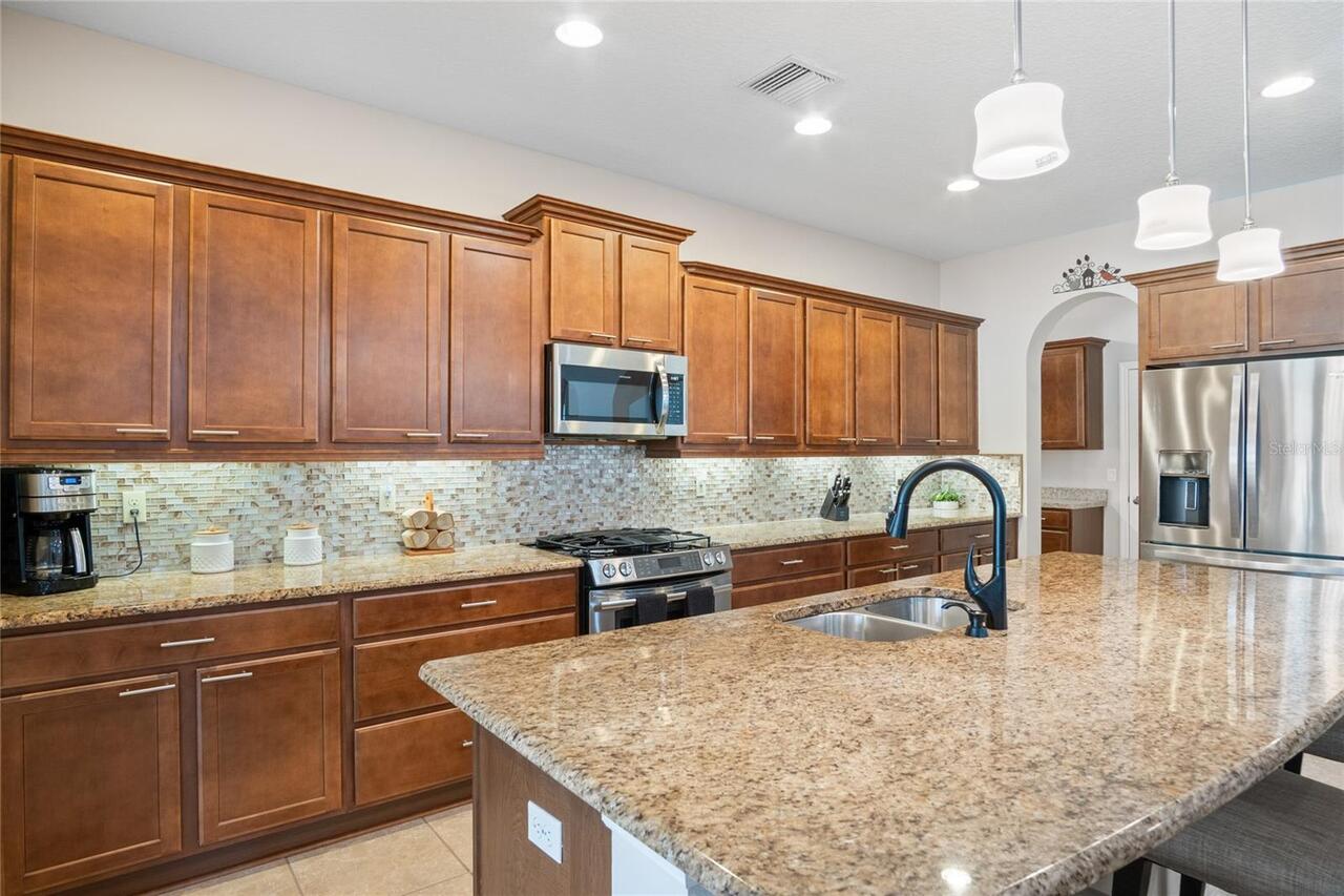 Listing Photo 10