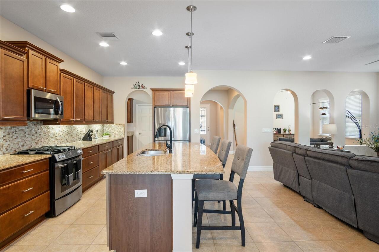 Listing Photo 11
