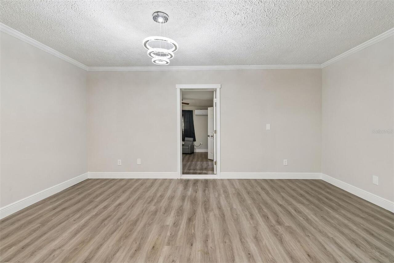 Listing Photo 34