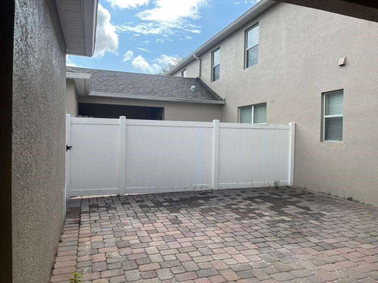 Listing Photo 17
