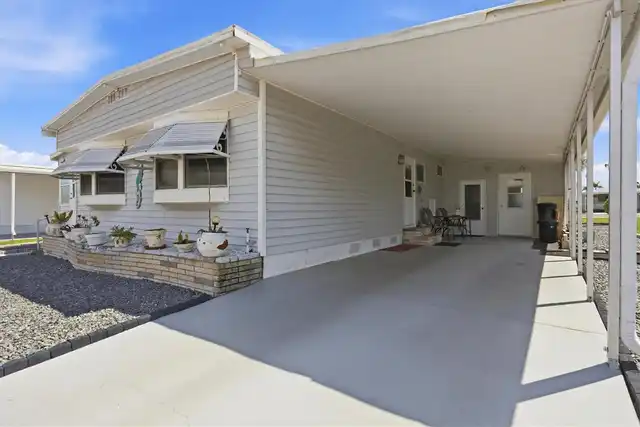 Listing Photo 7