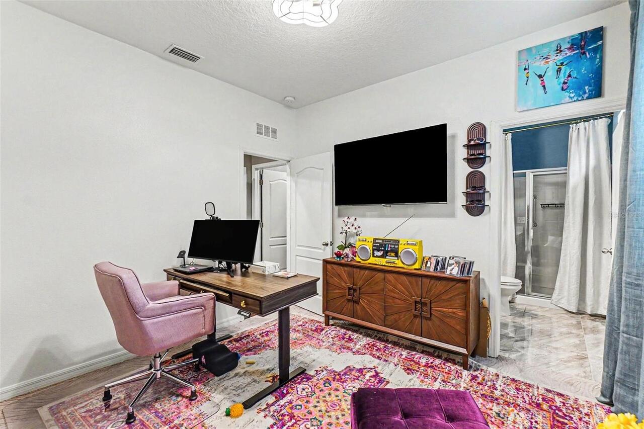 Listing Photo 24