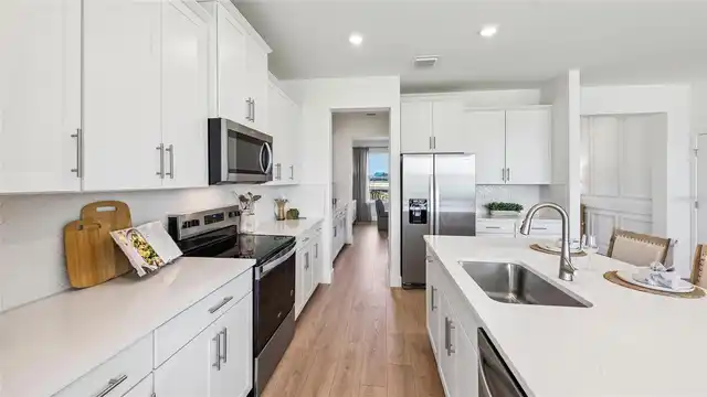 Listing Photo 11