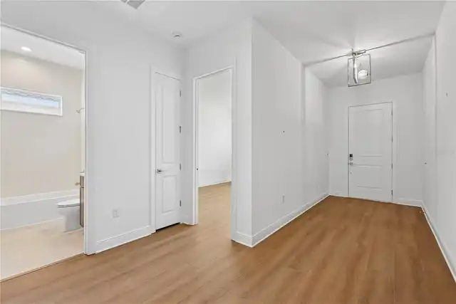 Listing Photo 7