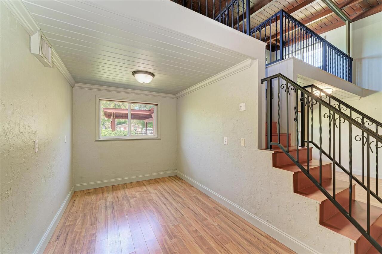 Listing Photo 14