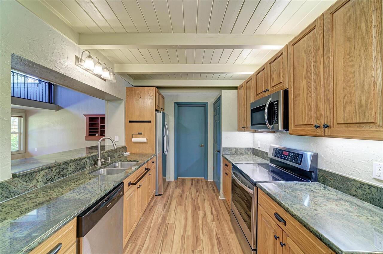 Listing Photo 18