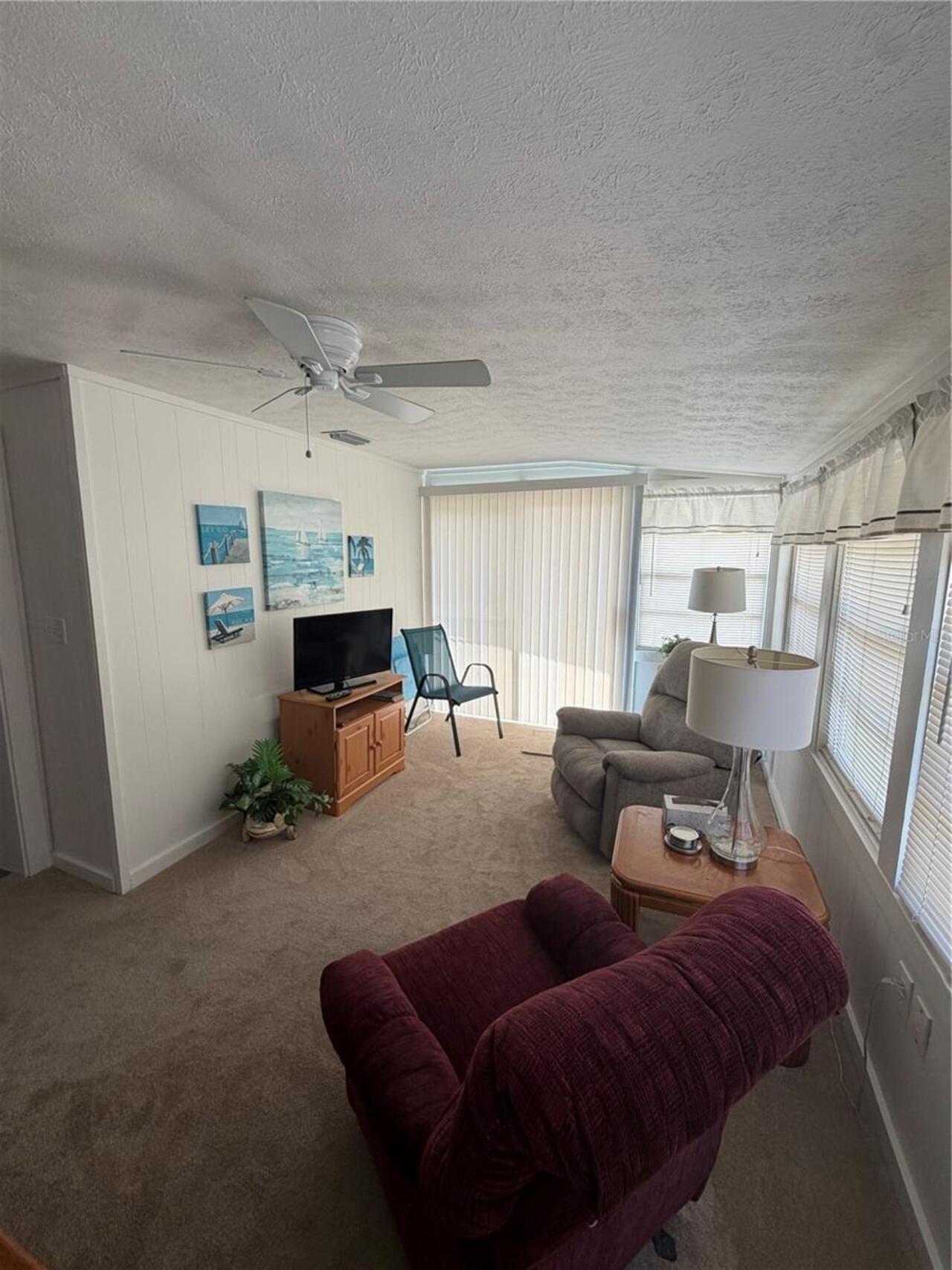 Listing Photo 10