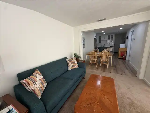 Listing Photo 9
