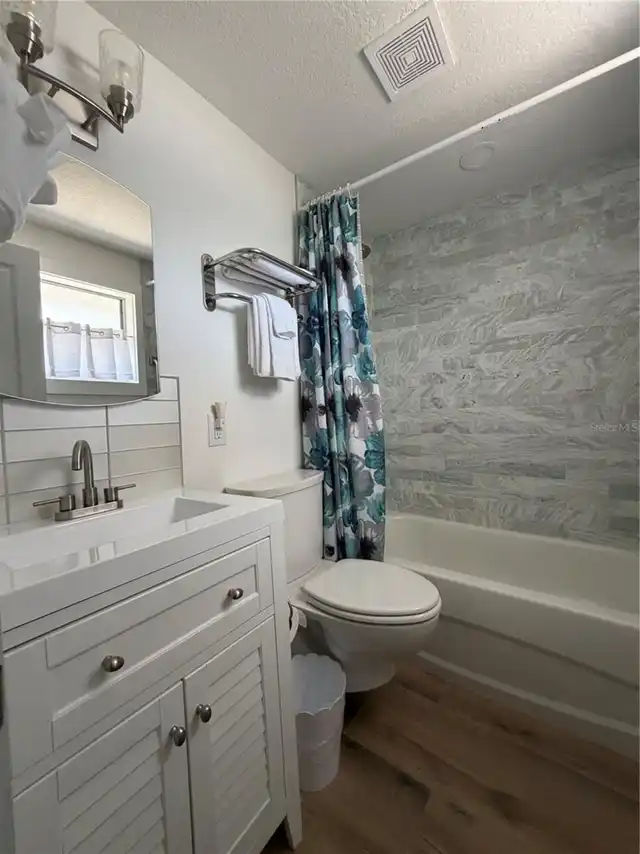 Listing Photo 14