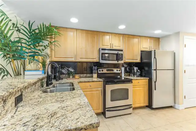 Listing Photo 16
