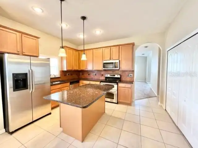 Listing Photo 10