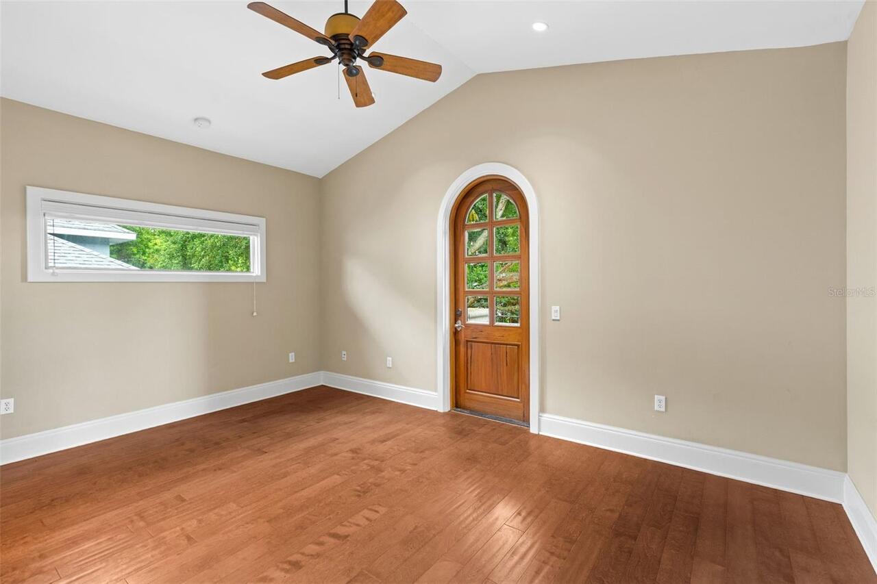 Listing Photo 32