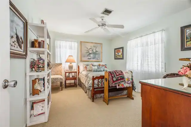 Listing Photo 18