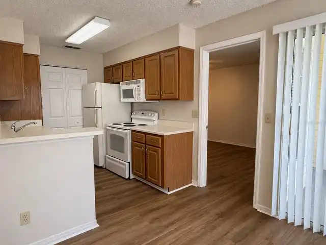 Listing Photo 7