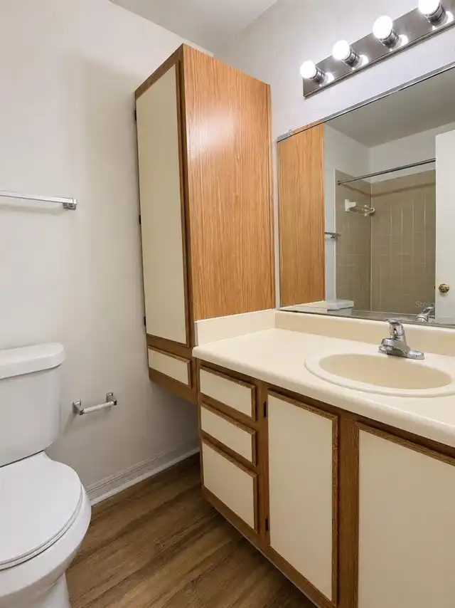 Listing Photo 10
