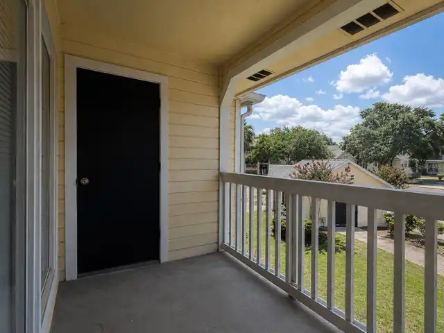 Listing Photo 17