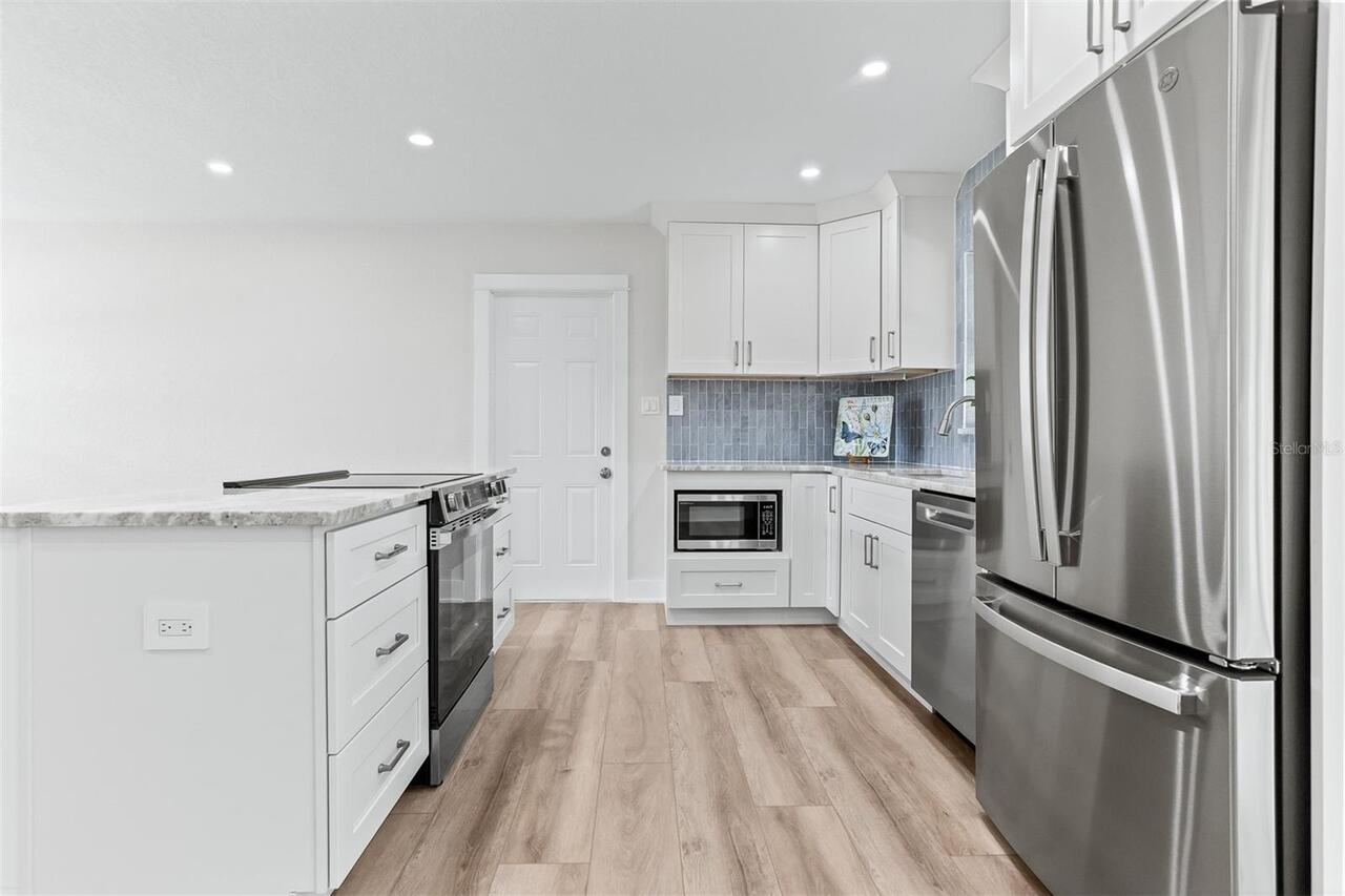 Listing Photo 11