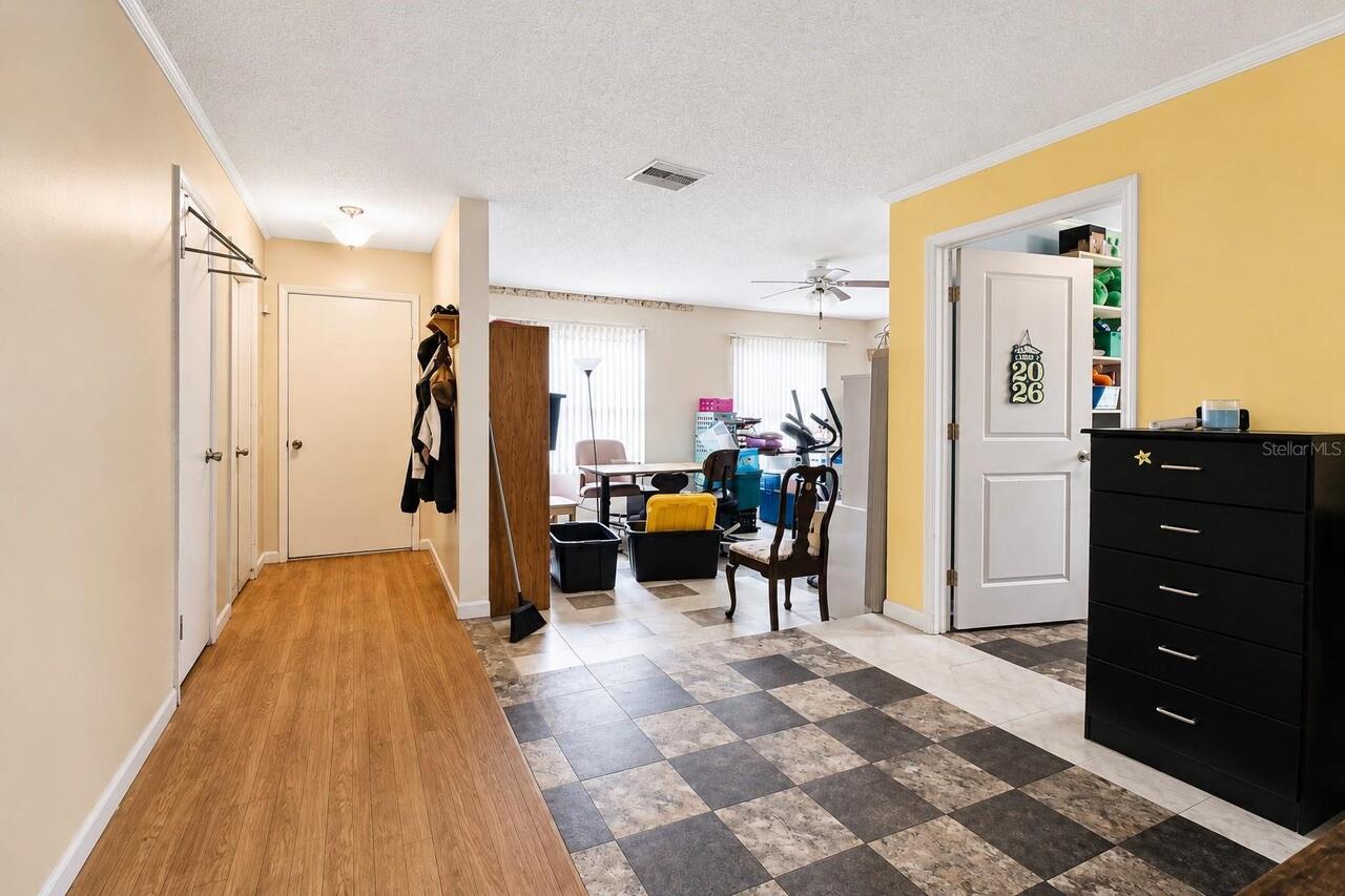 Listing Photo 9
