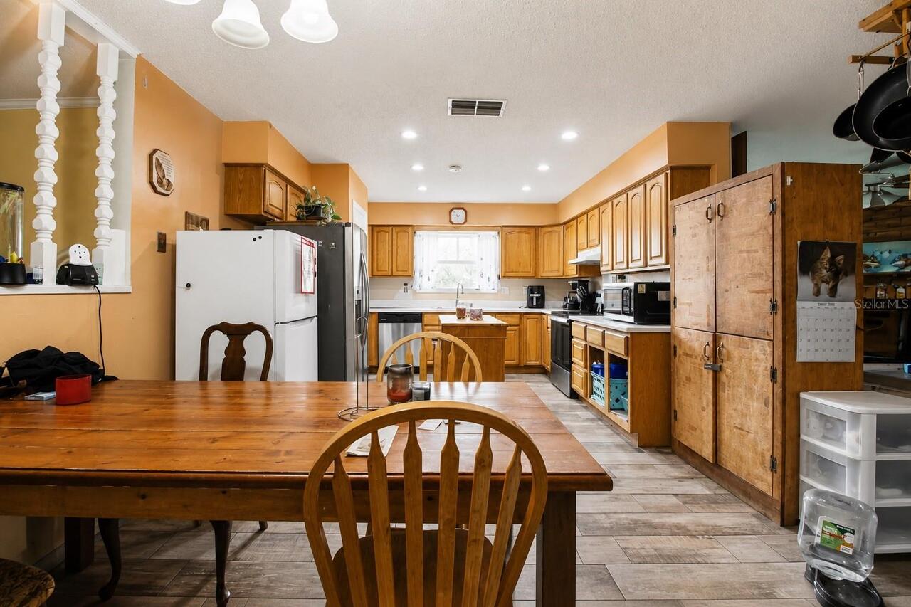Listing Photo 10