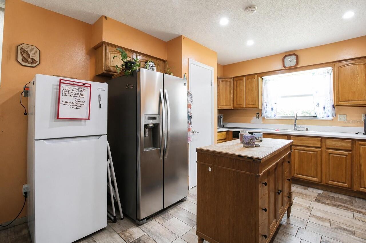 Listing Photo 11
