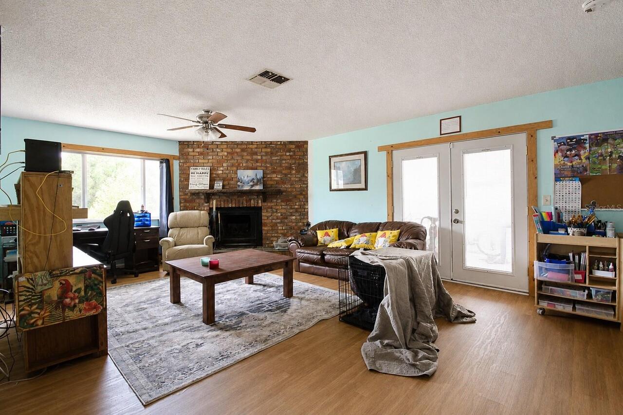 Listing Photo 17
