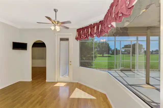 Listing Photo 23