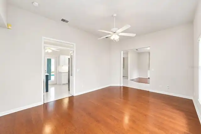 Listing Photo 9