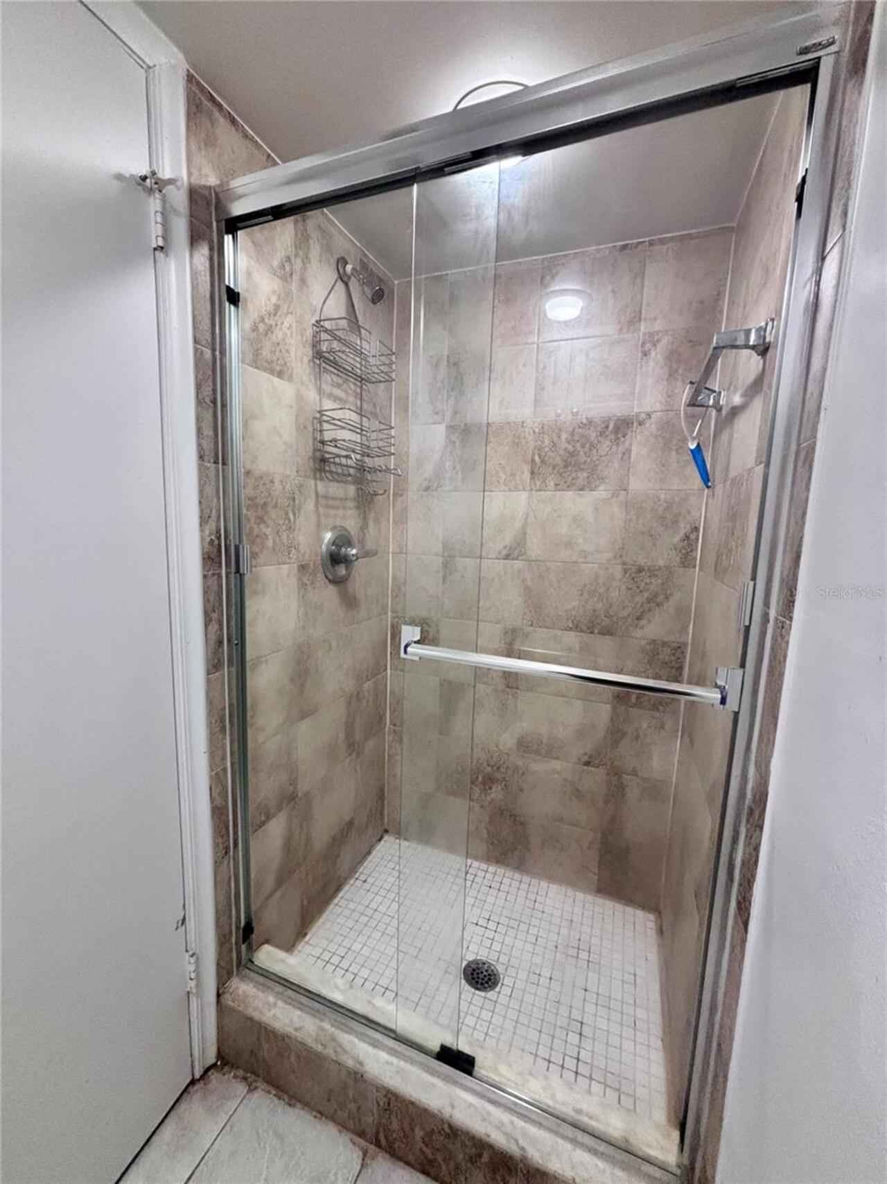 Listing Photo 11