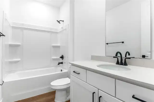 Listing Photo 6