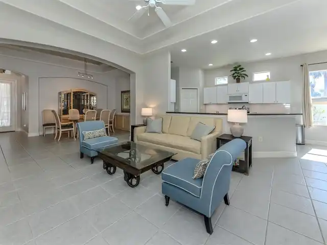Listing Photo 9