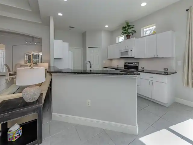 Listing Photo 10