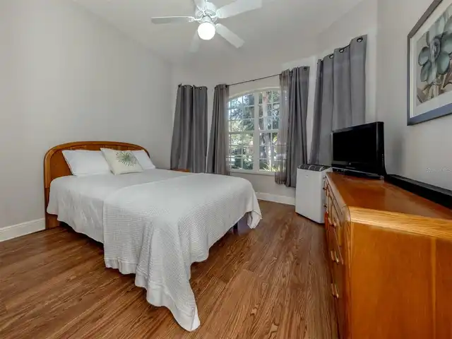 Listing Photo 20