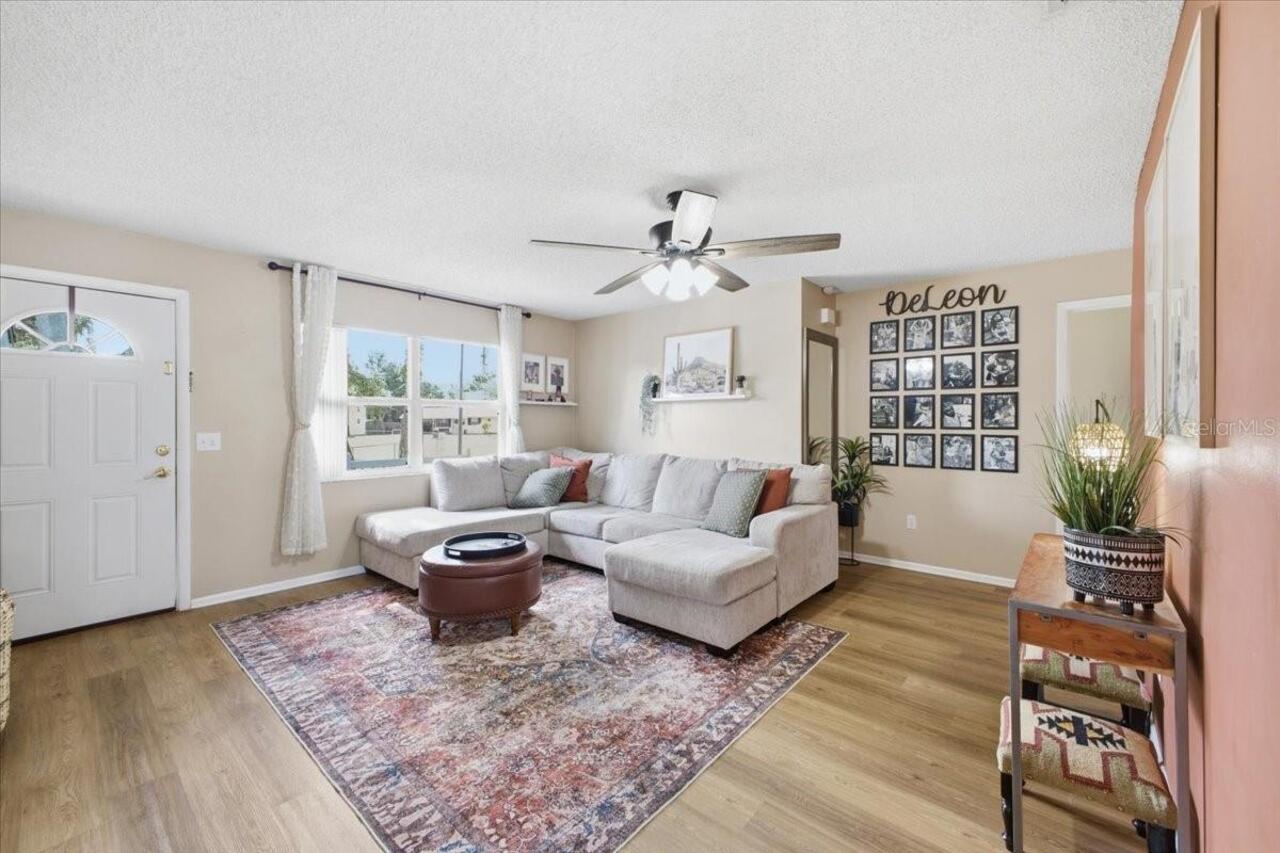 Listing Photo 8
