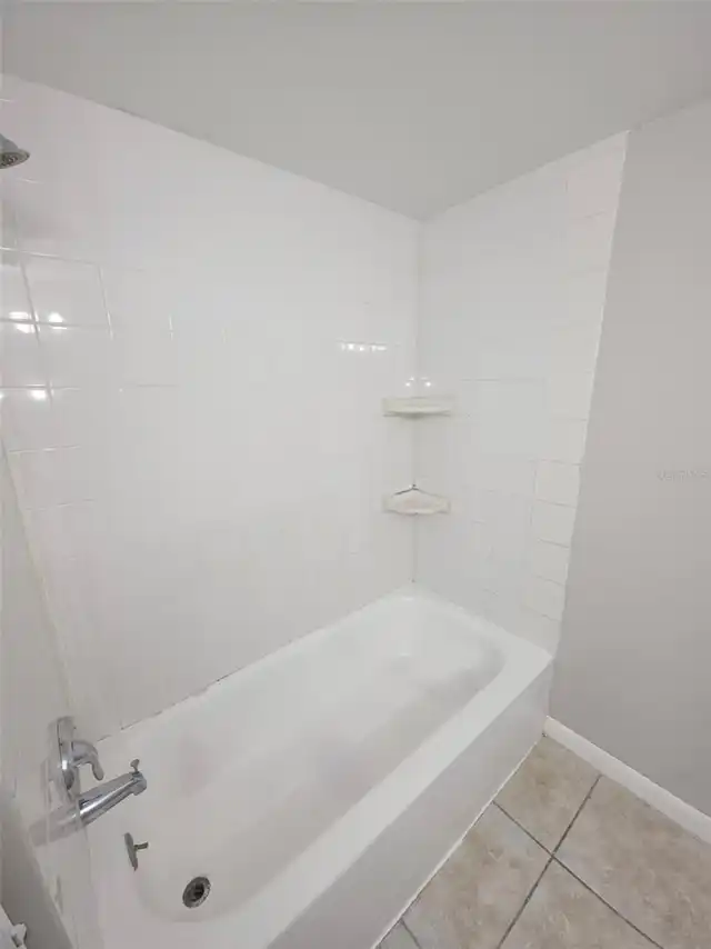 Listing Photo 10