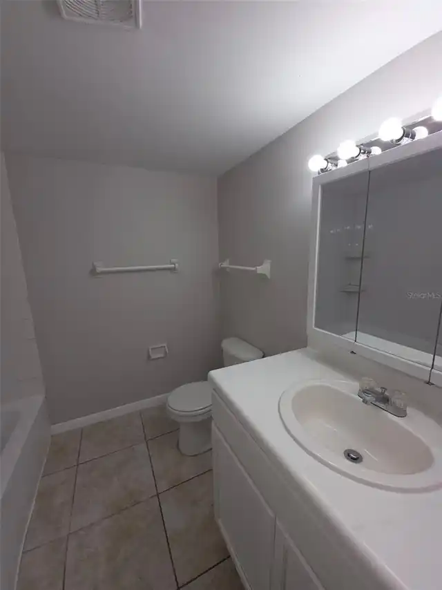 Listing Photo 16