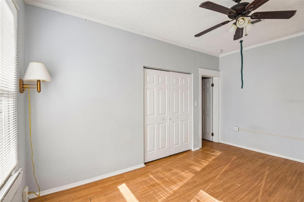 Listing Photo 12