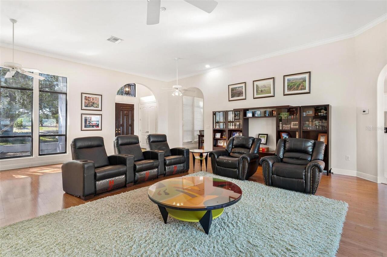Listing Photo 17