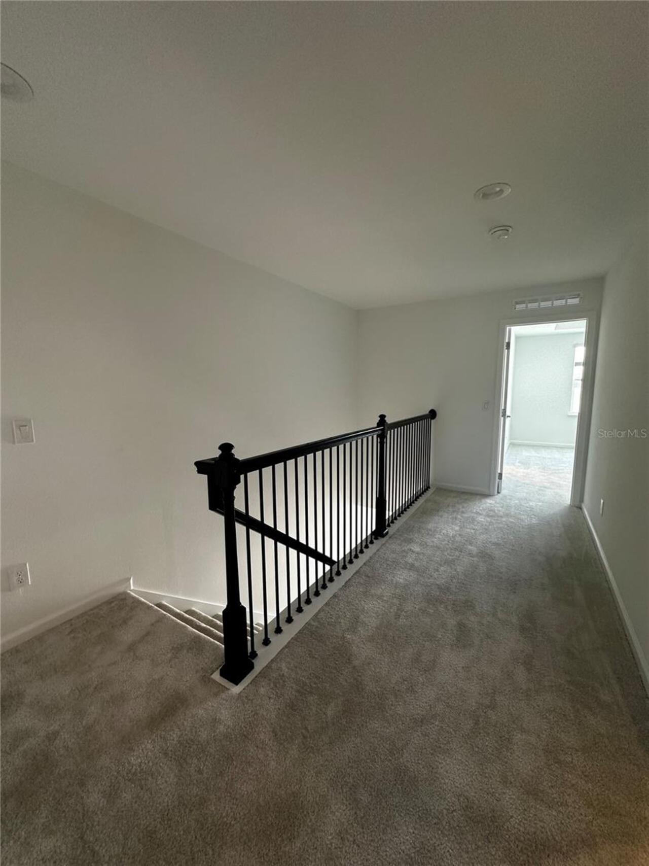 Listing Photo 11