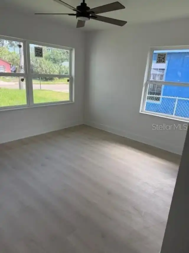 Listing Photo 9